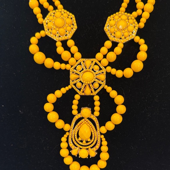 Vintage yellow necklace - Picture 2 of 3